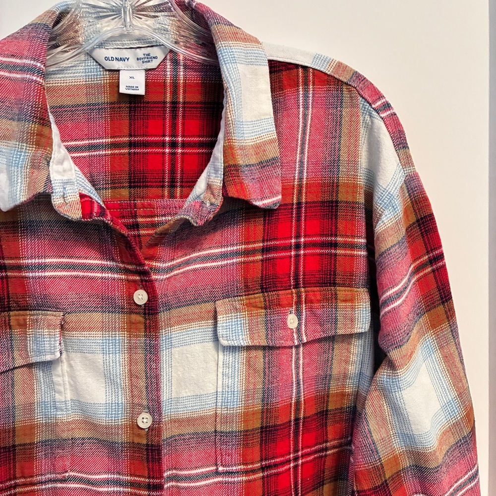 Old Navy Women's The Boyfriend Shirt Flannel Button-Down Red/ White Plaid XL - Picture 4 of 7